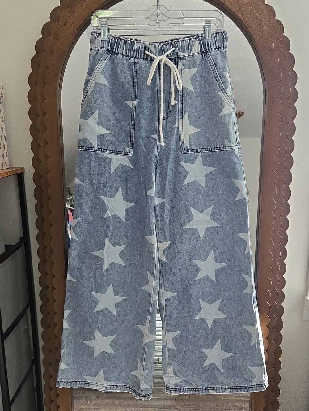 Wide Leg Star Print Jeans